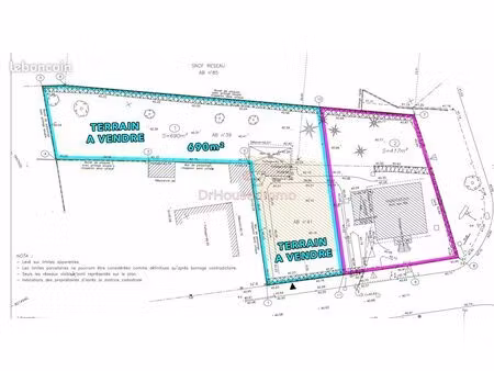 terrain 690 m² mours