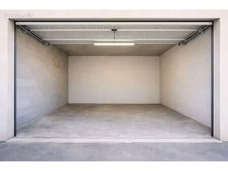 recherche garage / parking / box