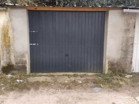 garage 17m² à louer