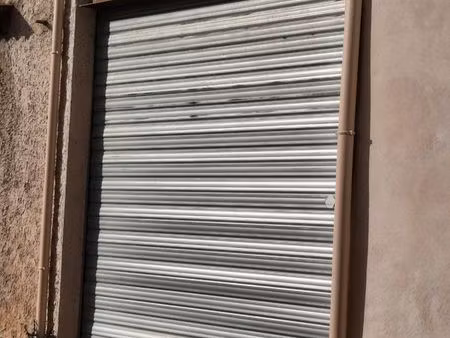 local commercial carpentras