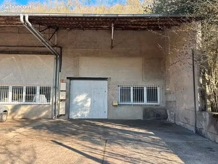 local d'activité 538 m²