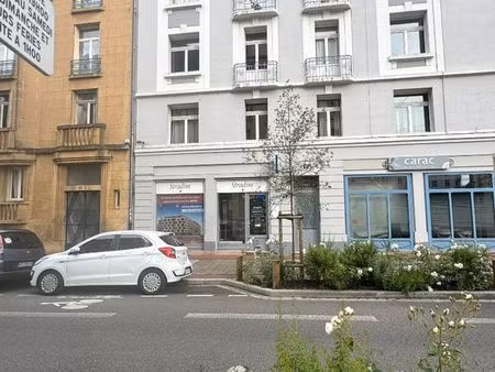 local commercial 54 m² metz