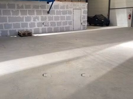 local d'activité 360 m²
