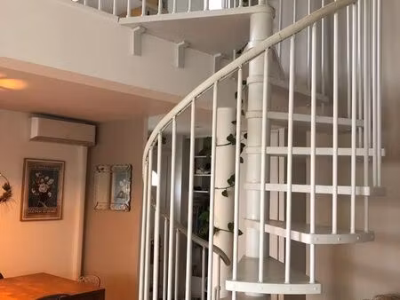 maison avec salon cathédrale