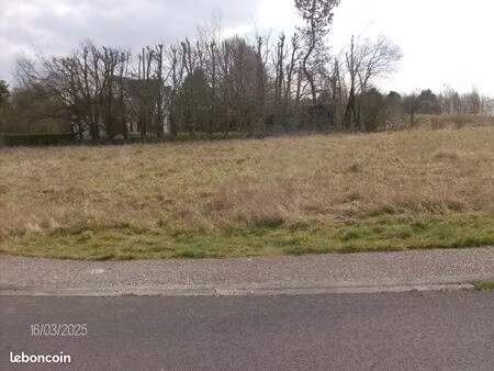 terrain 594 m² breilly