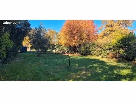 terrain pompignac 750m2