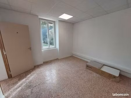 bureaux 14 m² cavaillon