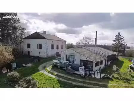 propriété 9 pièces 241 m²