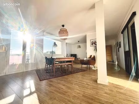 appartement lumineux t4 – 85 m² – dernier étage – balcon – box + 2 parkings – près d'arène