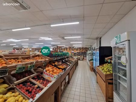 local 500 m² beaucouzé