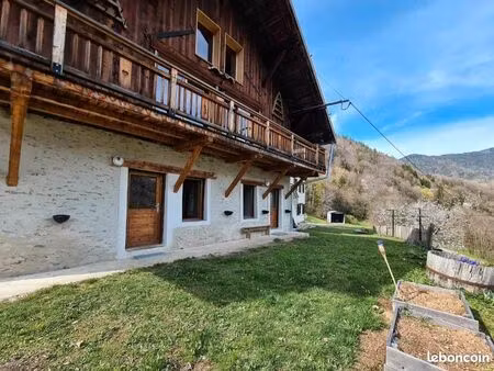 chalet 5 pièces 187 m²