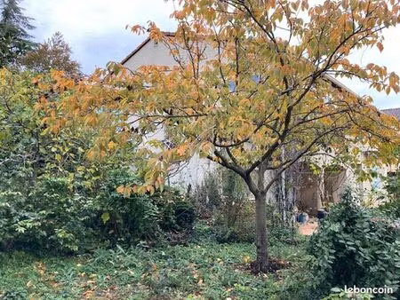 maison indépendante avec jardin