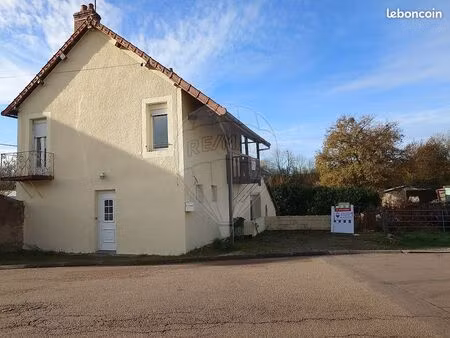 maison de ville 6 pièces 104 m²