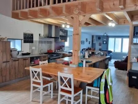 maison 6 pièces 230 m²