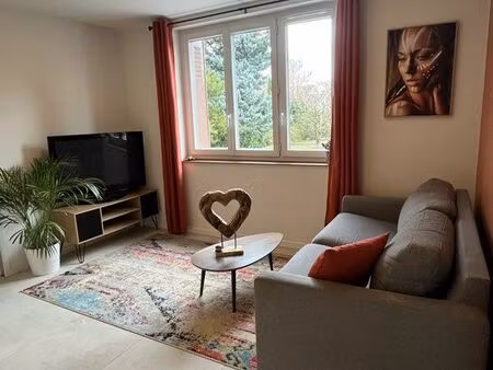 appartement t3 rénové – centre genas – garage – faibles charges