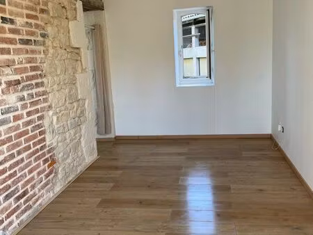 appartement de charme rénové à neuf + local