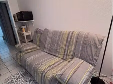 studio proche de la mer avec terrasse