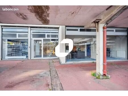 local bureaux 211 m²