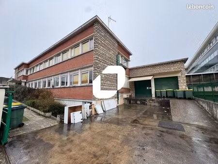 local industriel 1 500 m²