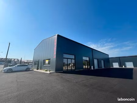 local 210 m² landerneau