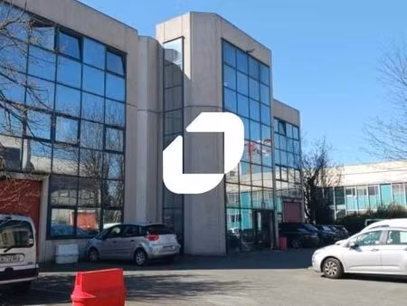 local d'activité 600 m²