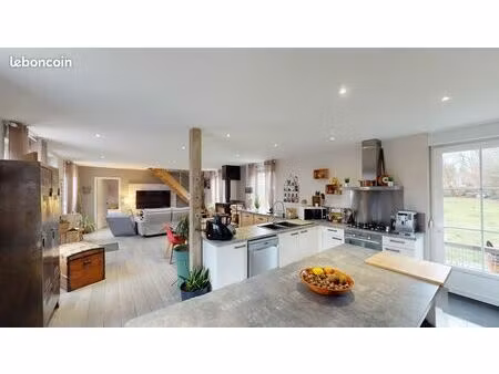 propriété 4 pièces 140 m²