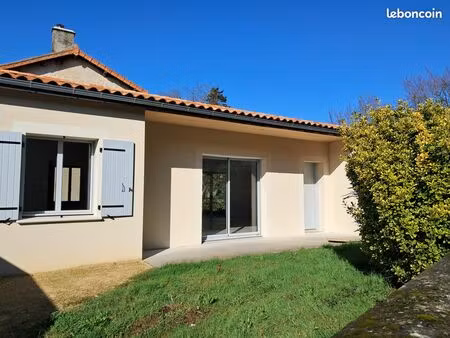 maison t4 plain pied bourg de cherveux