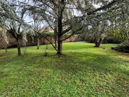 terrain 700 m² sainte foy d aigrefeuille