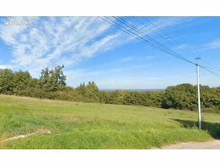 terrain 1 747 m² vacquiers