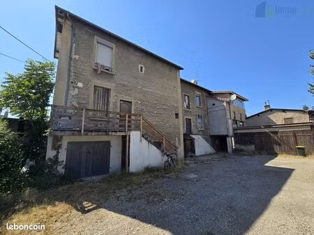 immeuble 72 m² vénissieux