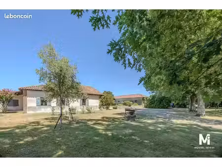 propriété 5 pièces 183 m²
