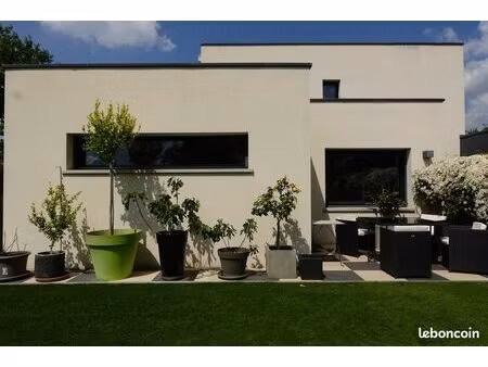 maison d'architecte contemporaine avec piscine près rennes