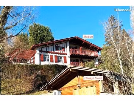 maison basque lumineuse avec vue sur les montagnes – à bidarray
