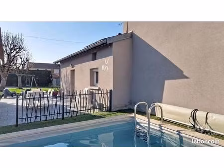 maison 6 pièces 198 m²