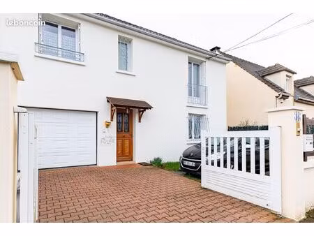 pavillon 6 pièces 90 m²