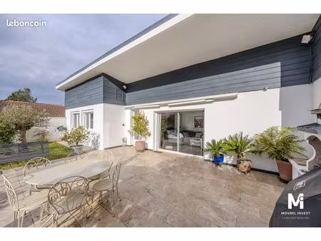 maison de ville 6 pièces 133 m²