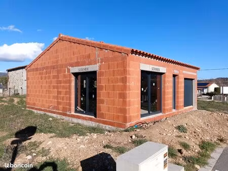 maison 3 faces de plain -pied avec garage  année 2025  los masos