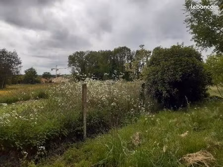 terrain 700 m² saucats