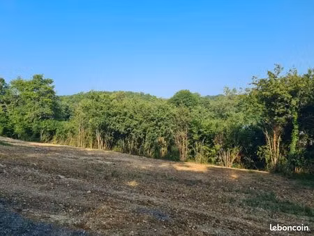 terrain 870 m² croignon