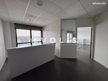 bureaux 300 m²