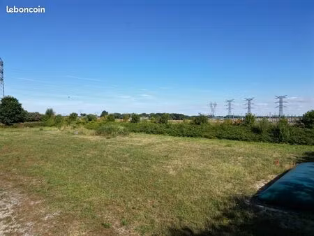 terrain 1493 m² manéglise