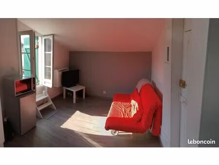 studio meublé 22m² + terrasse 20m2 + parking