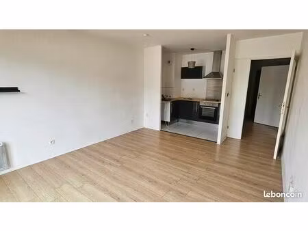 à vendre : charmant appartement 1 chambre avec balcon et parking couvert – 44 m² – 133 000