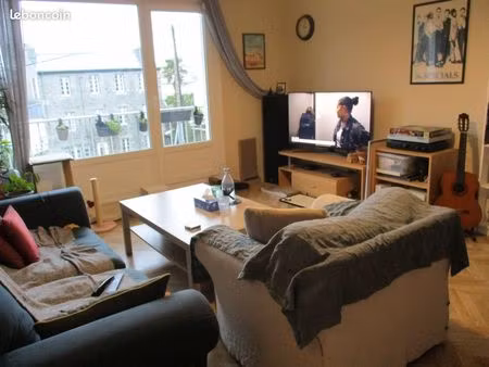 t2 rive droite avec ascenseur