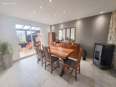maison 6 pièces 82 m²