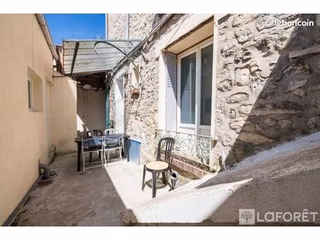 maison 9 pièces 145 m²