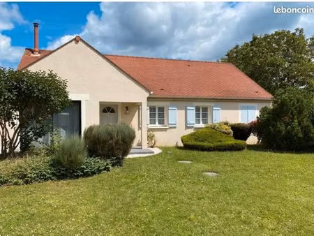 belle maison de plain-pied  5 pièces 8 min centre ville fontainebleau