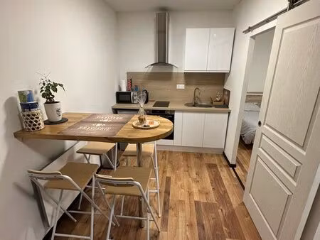 à louer – t2 meublé 28 m² – hyper centre de concarneau