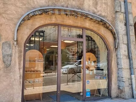 local commercial 52m²