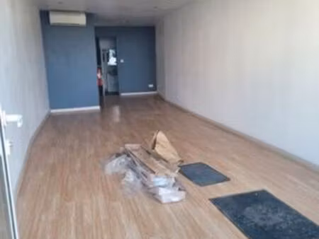 loue local pro 36m2 + cave